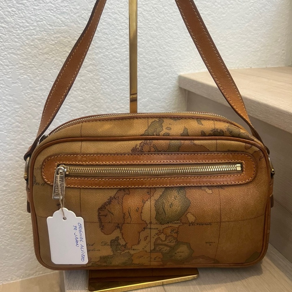 AlViero Crossbody Bag